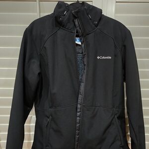 Women's Black Columbia Softshell Omni-wind Jacket XL